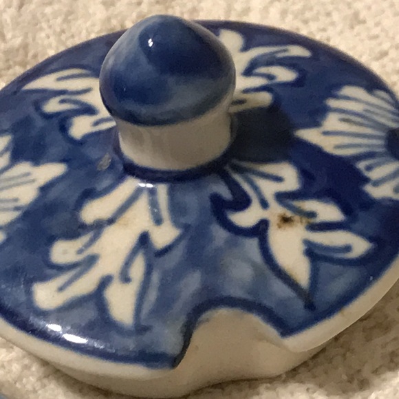 Sugar Bowl with great detail - Picture 7 of 8